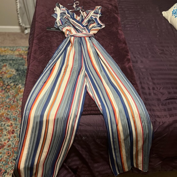 Lovely Sleeveless Stripped Jumpsuit - Small - Picture 6 of 7